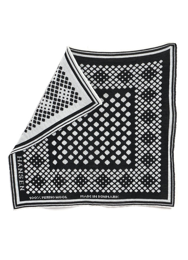 BANDANA ONE 30-01-1 | Knitted Wool Bandana | Off-white / Black