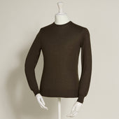 Lightweight Cashmere Crew Neck Sweater In