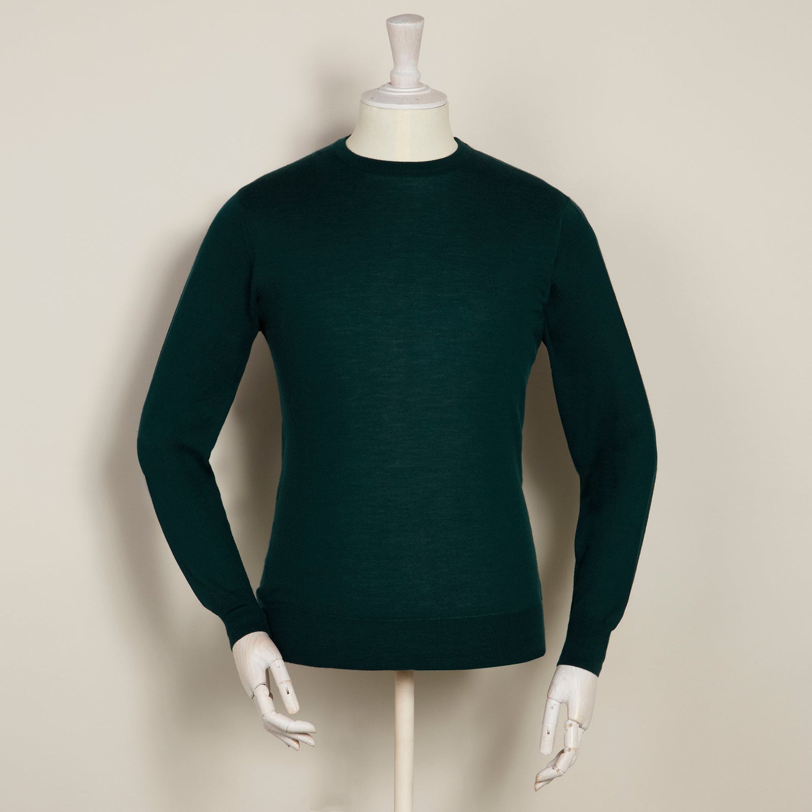 Lightweight Cashmere Crew Neck Sweater In