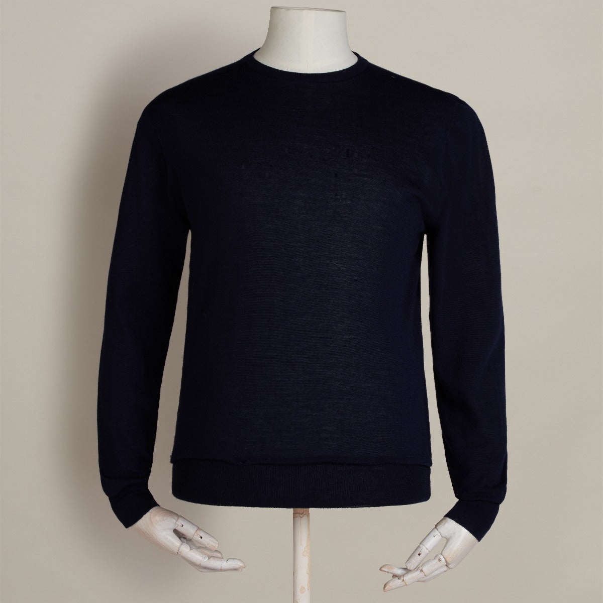 Lightweight Cashmere Crew Neck Sweater In Midnight