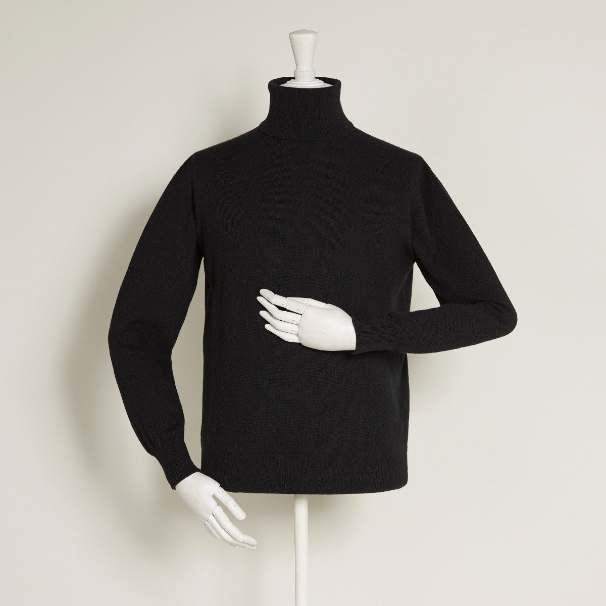 Cashmere Roll Neck Sweater In
