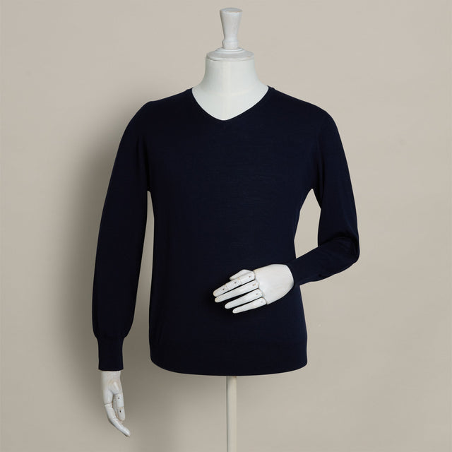 Lightweight Merino V-Neck Sweater In Navy