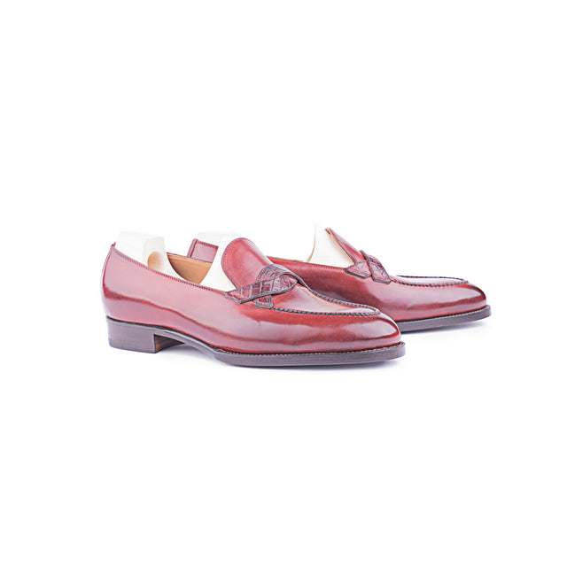 Entwinded loafer in Burgundy Crust calf leather with croc application