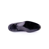 Queens Oxford Round Wing Tip With Brogueing