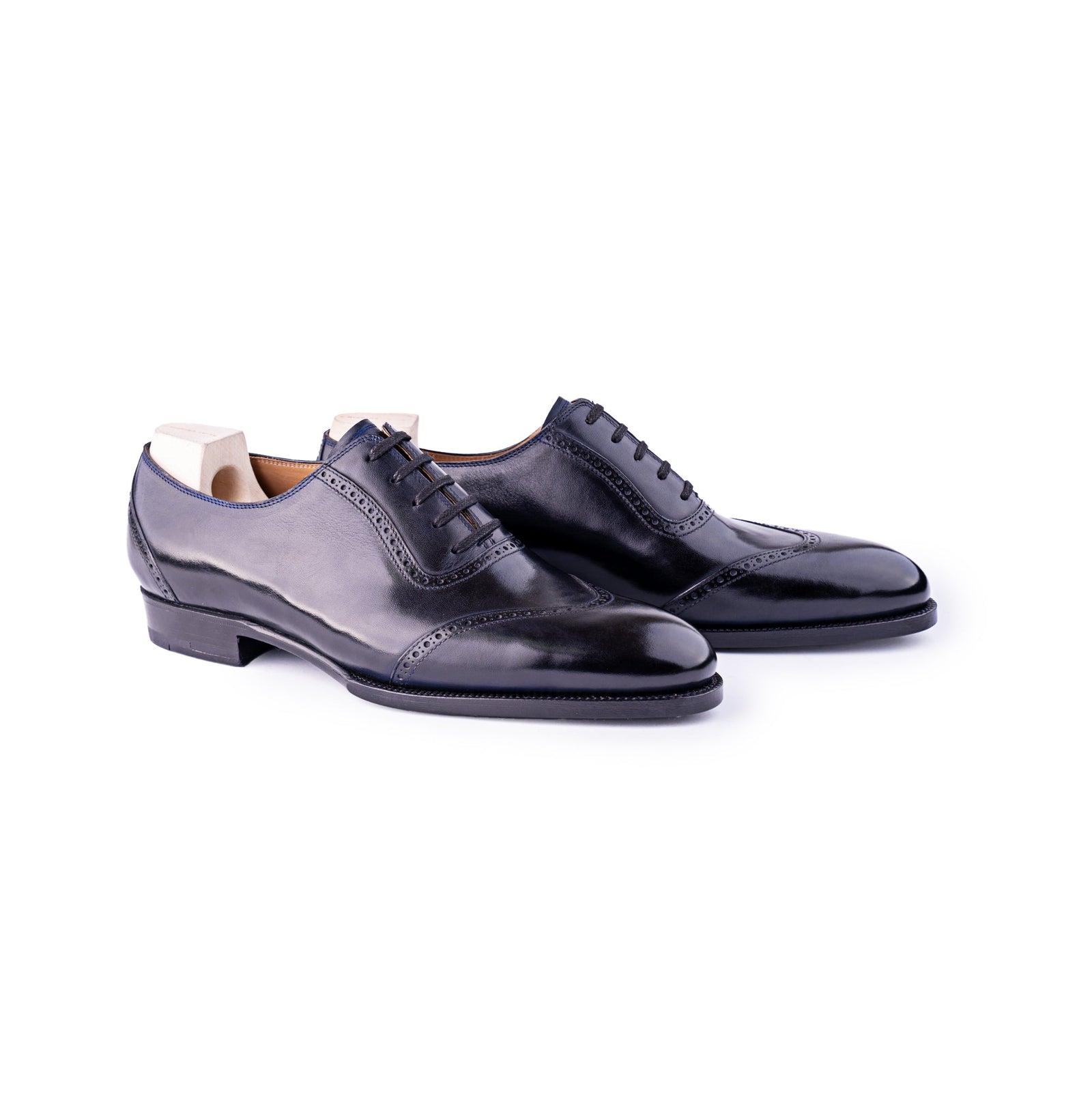 The Queens Elegant Oxford In Dark Blue Crust Calf Leather