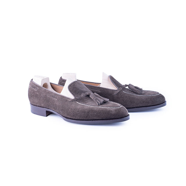 Tassel Loafer with hand stitched apron in dark brown suede leather