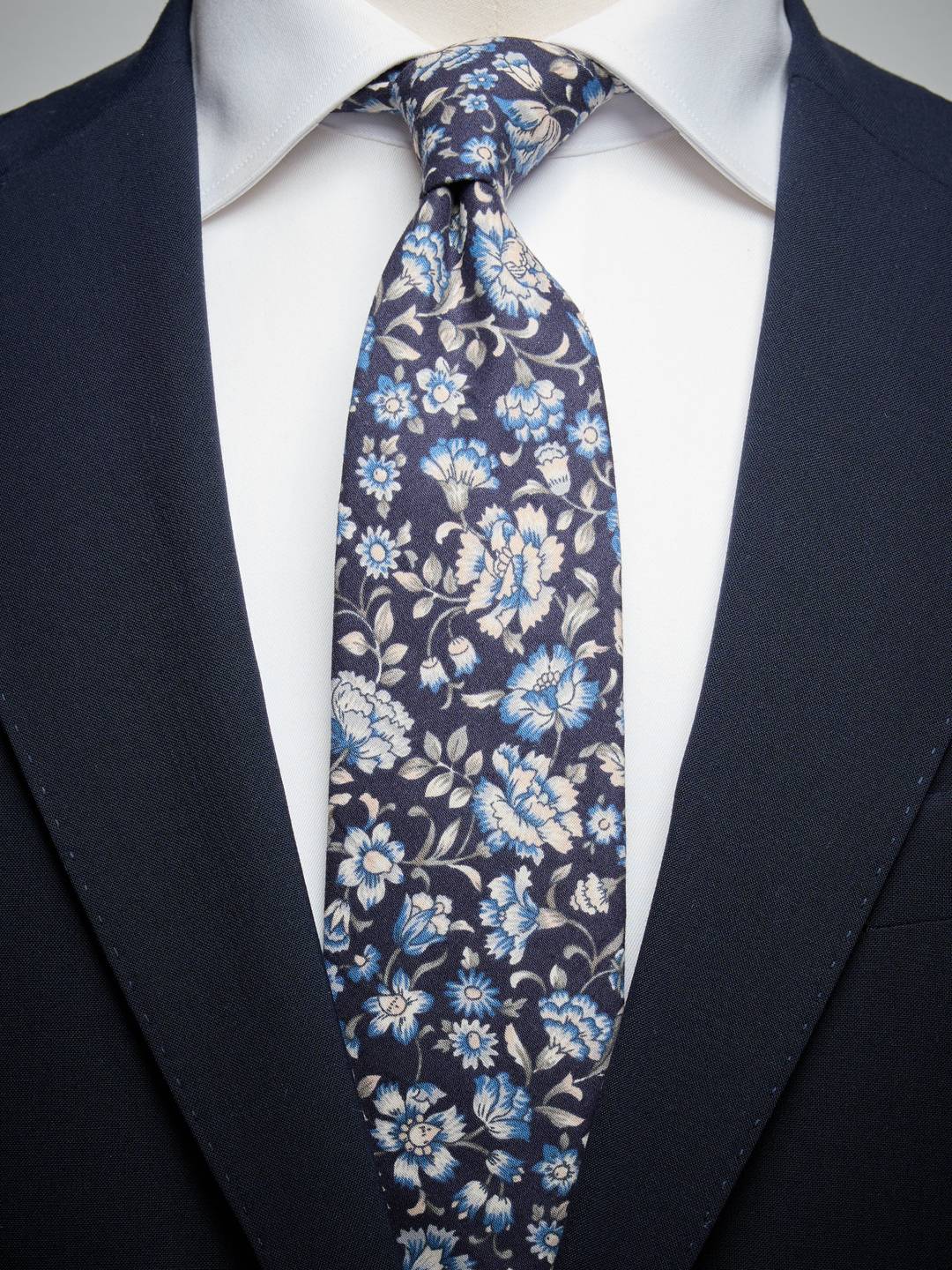 Tie Floral