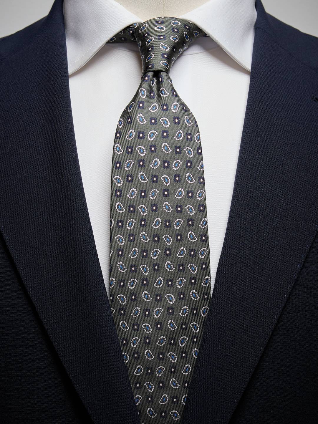 Tie Paisley