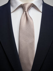Structure Tie Silk