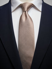 Structure Tie Silk