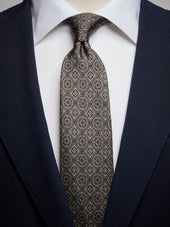 Green Geometric Tie
