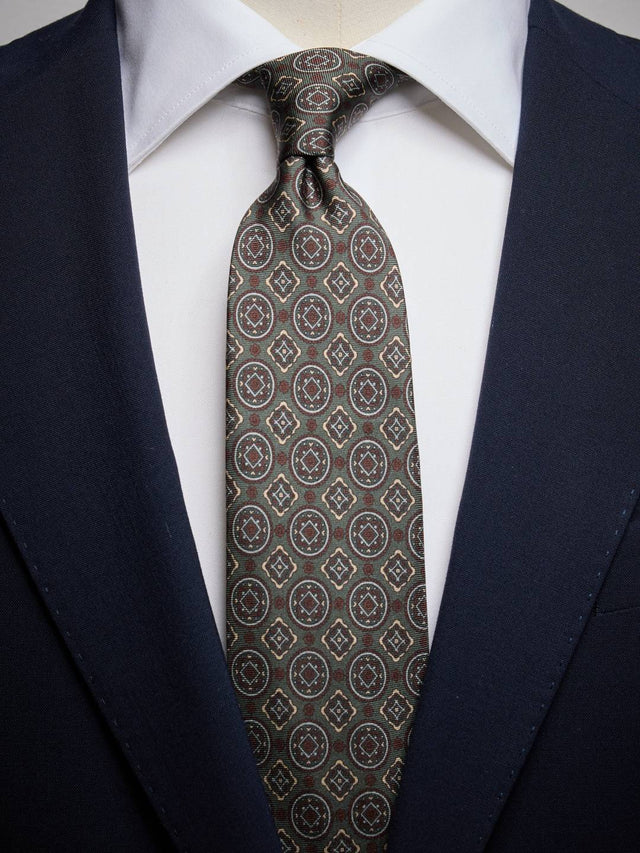 Green Geometric Tie