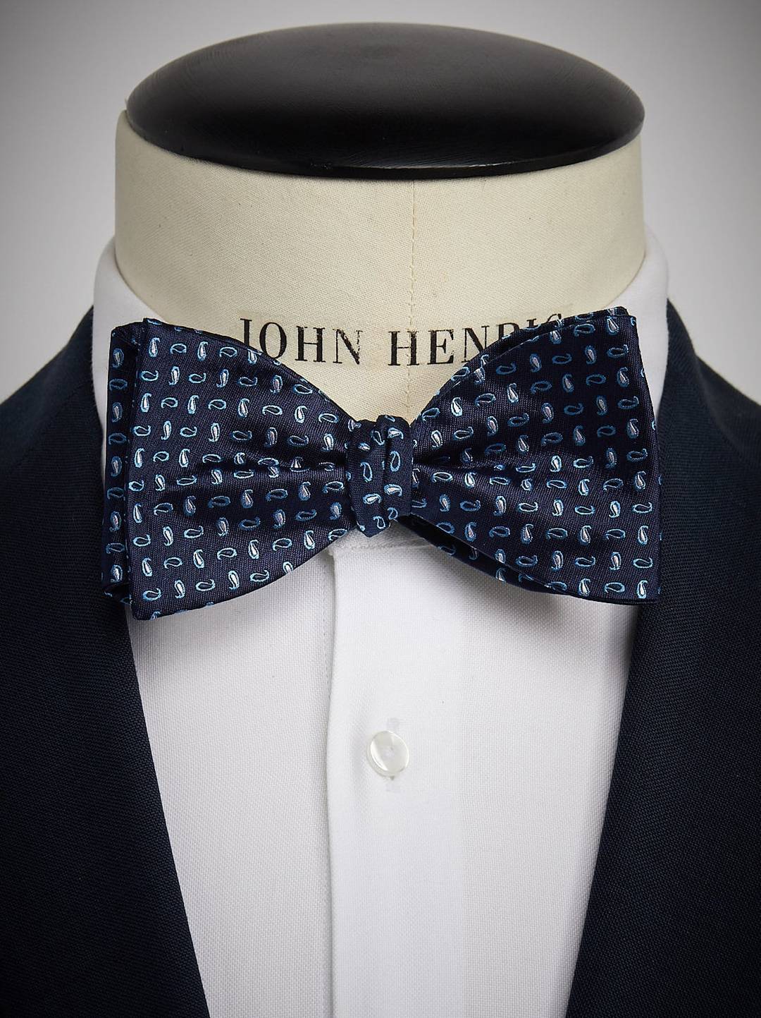 Bow Tie Small Paisley