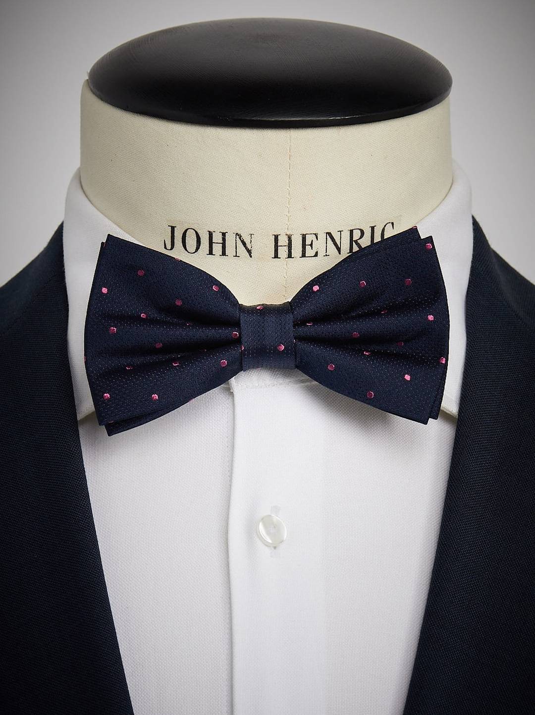 Bow Tie Dot