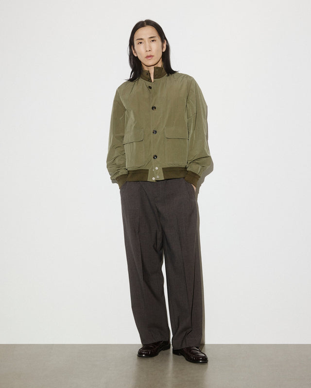 Unlined Valastarino jacket in water repellent peach touch cotton/nylon fabric. Green - Alligator