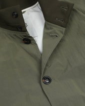 Unlined Valastarino jacket in water repellent peach touch cotton/nylon fabric. Green - Alligator