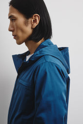 Hooded zip jacket in 2 layer bonded techno fabric. Lined. Blue - Ottanio