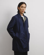 Milano packable raincoat in water repellent microfiber, lined. Blue - Navy
