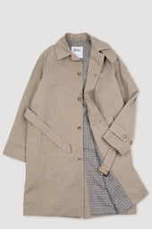Humphrey trench coat in a water repellent waxed cotton blend fabric. Beige - Farro