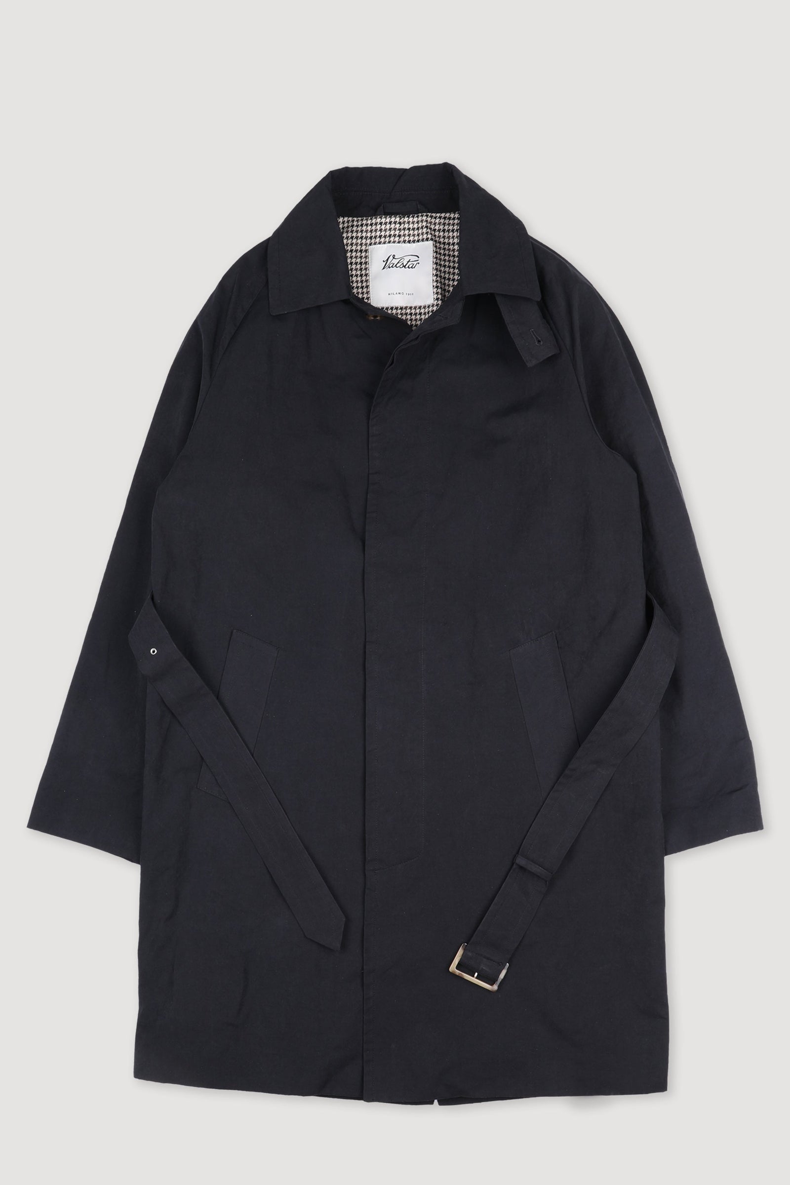 Humphrey Trench Coat In A Water Repellent Waxed Cotton Blend Fabric Blue