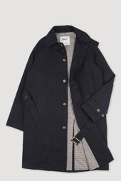 Humphrey trench coat in a water repellent waxed cotton blend fabric. Blue - Navy