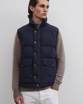 Oliver goose down vest in water-repellent technical fabric. Blue - Navy