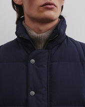 Oliver goose down vest in water-repellent technical fabric. Blue - Navy