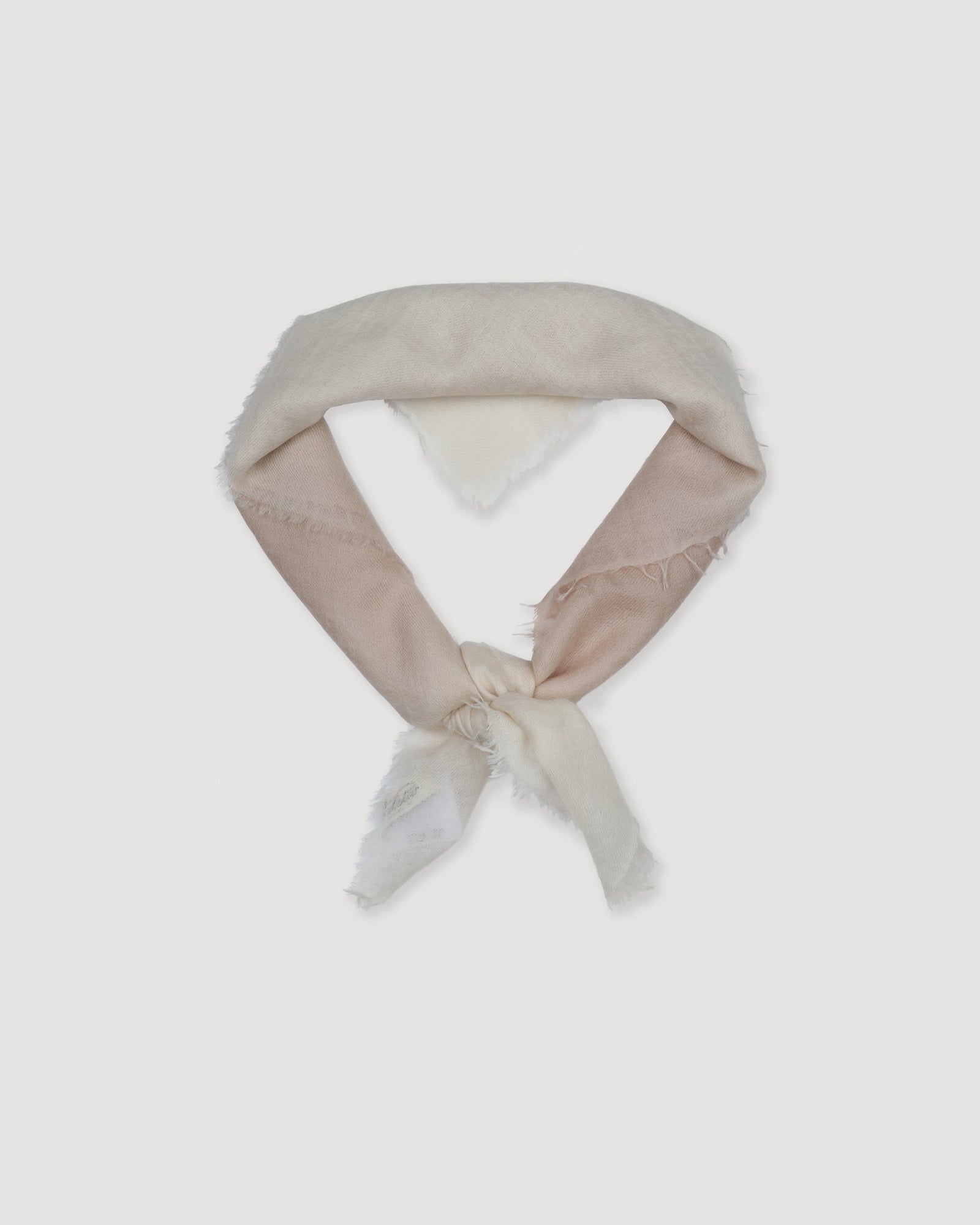 Cashmere Scarf In A Solid Colour With Shaded Tones Beige Ecr