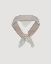 Cashmere scarf in a solid colour with shaded tones. Beige - Ecrù