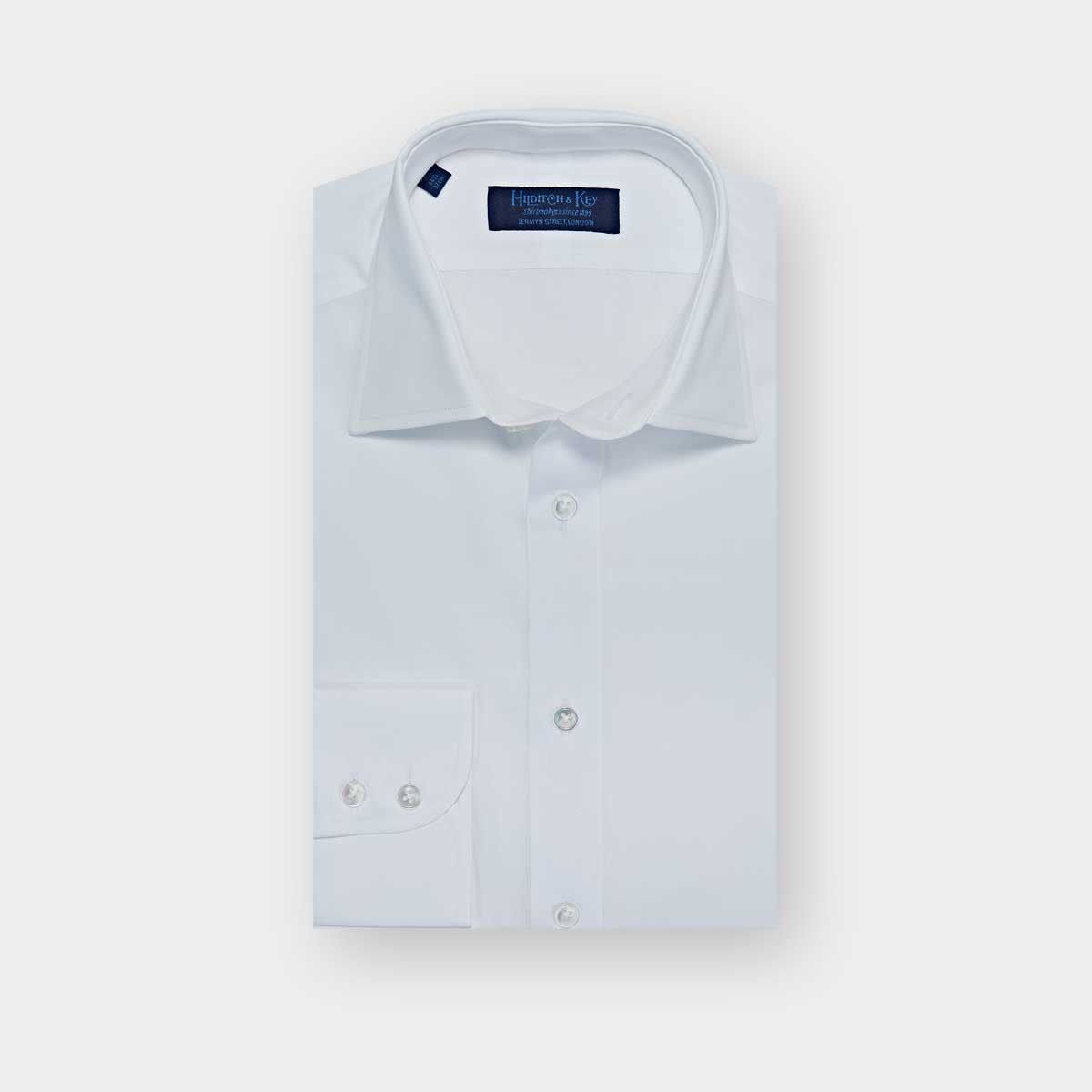 Contemporary Fit Plain Cotton Poplin Shirt With Classic Collar Two Button Cuff