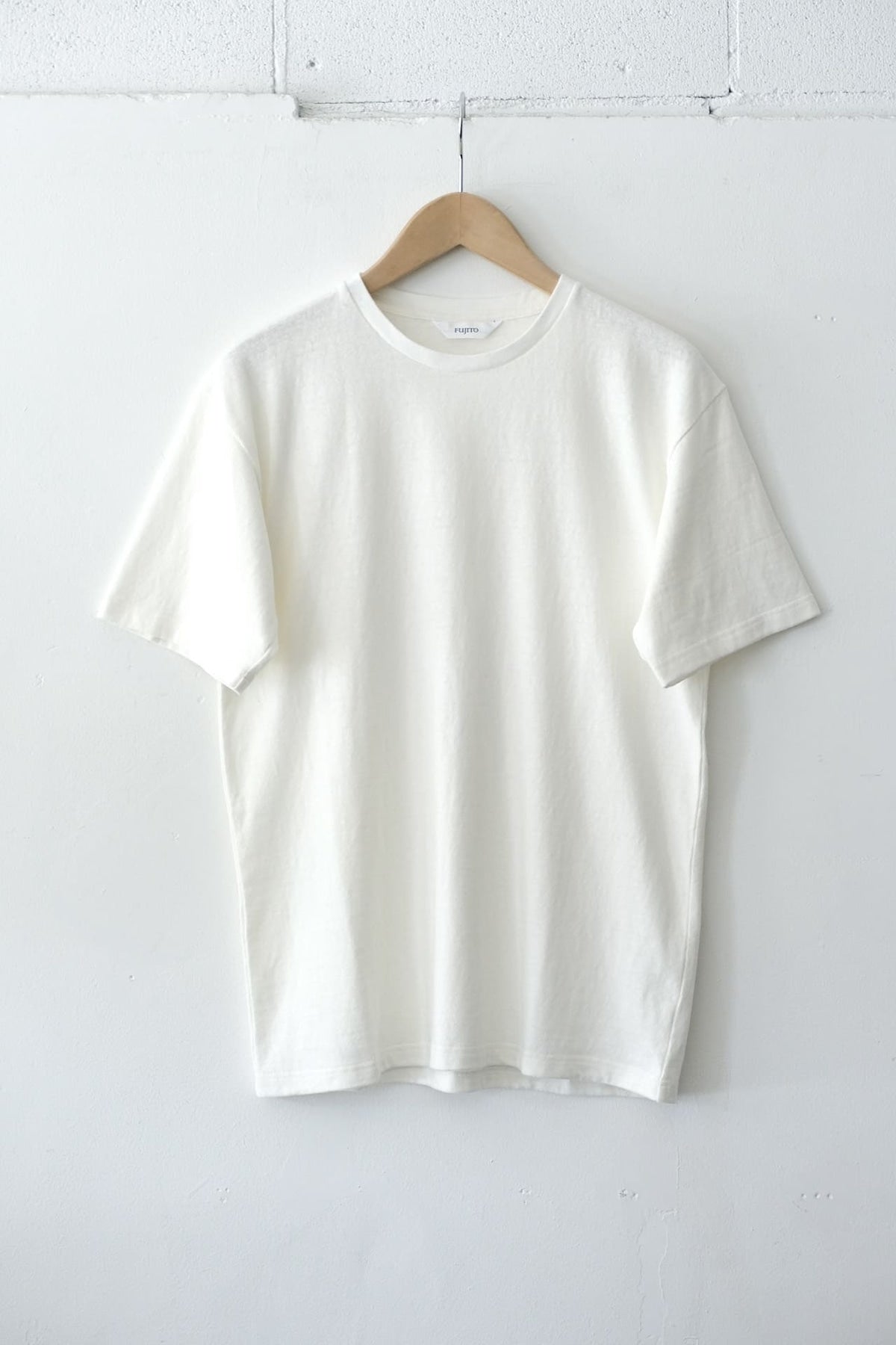 FUJITO Crew Neck T-Shirt White | Directors Web Shop powered by BASE