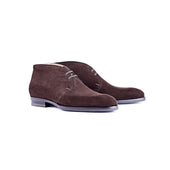 Chukka boots with two eyelets, curved topline