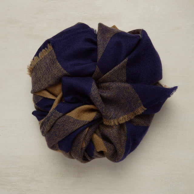 Large Check Cashmere Scarf In Beige And Navy