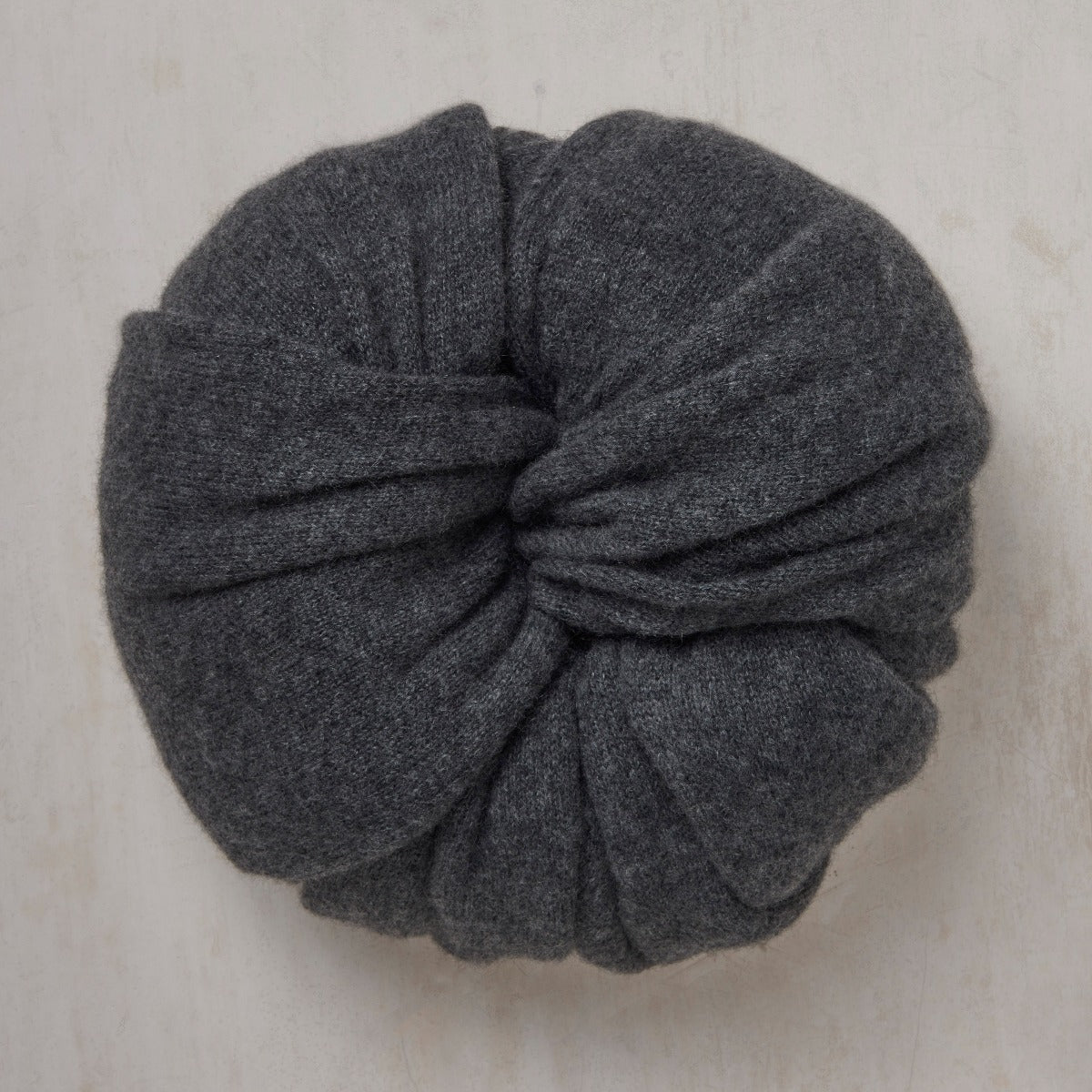 Large Knitted Cashmere Scarf In Dark Grey