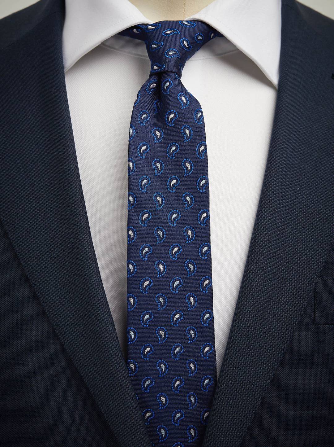 Tie Small Paisley