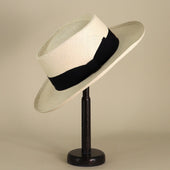 Wide Brimmed Straw Hat In Natural And Navy