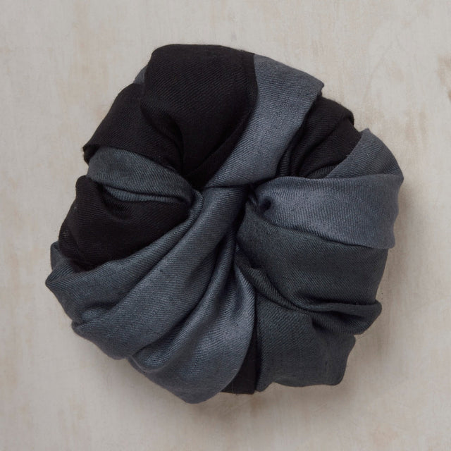 Ombre Cashmere Scarf In Black And Charcoal