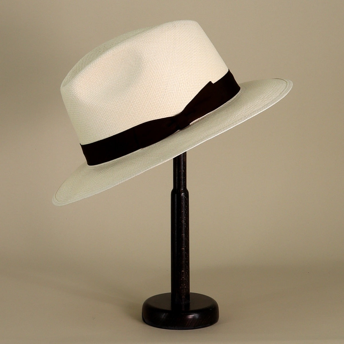 Narrow Brimmed Straw Hat In