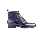 Oxford Boots With Straigt Toe Box In A Bison Grained Leather Combo