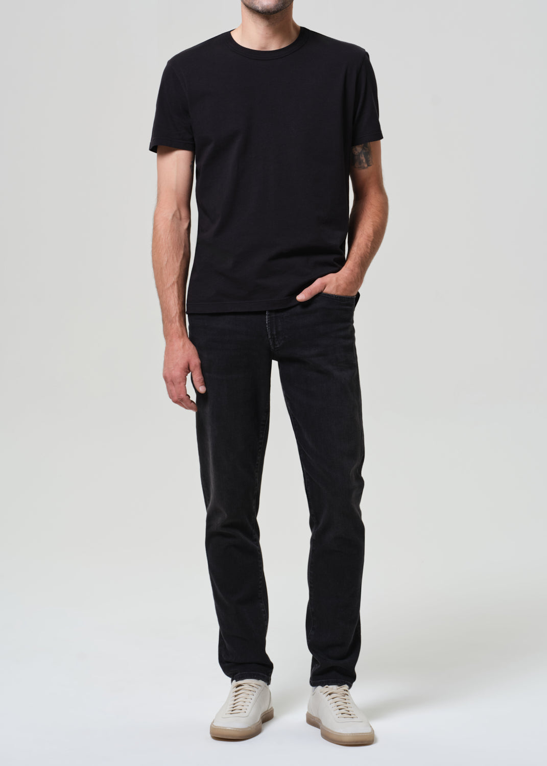 London Tapered Slim Perform in Dark Storm