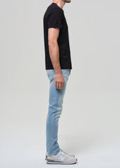 London Tapered Slim Perform in Light Wash