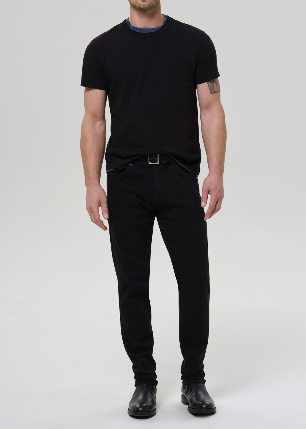 Adler Slim Perform in Worn Black