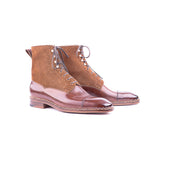 High cut derby boot, with middle tulip cut