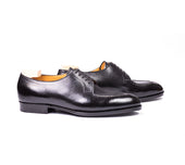 Five eyelet split toe Derby with hand-stitched apron in black Russian calf leather