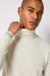 Maglia dolcevita in lana e cashmere avorio