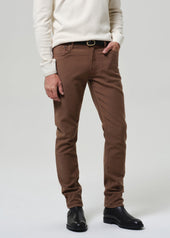 Adler Slim Perform Twill in Deep Brown