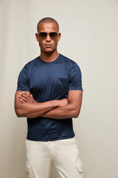 T-shirt in cotone blu profondo