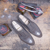 Wing Tipped Dress Oxford Fully Brogued In Grey