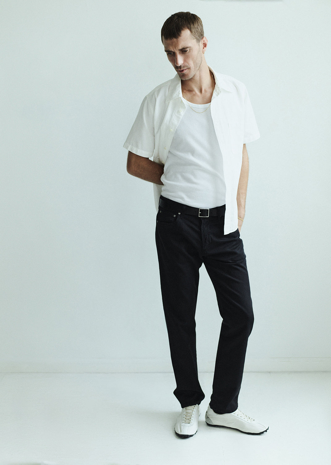 Elijah Straight Comfort Stretch Linen in Washed Black