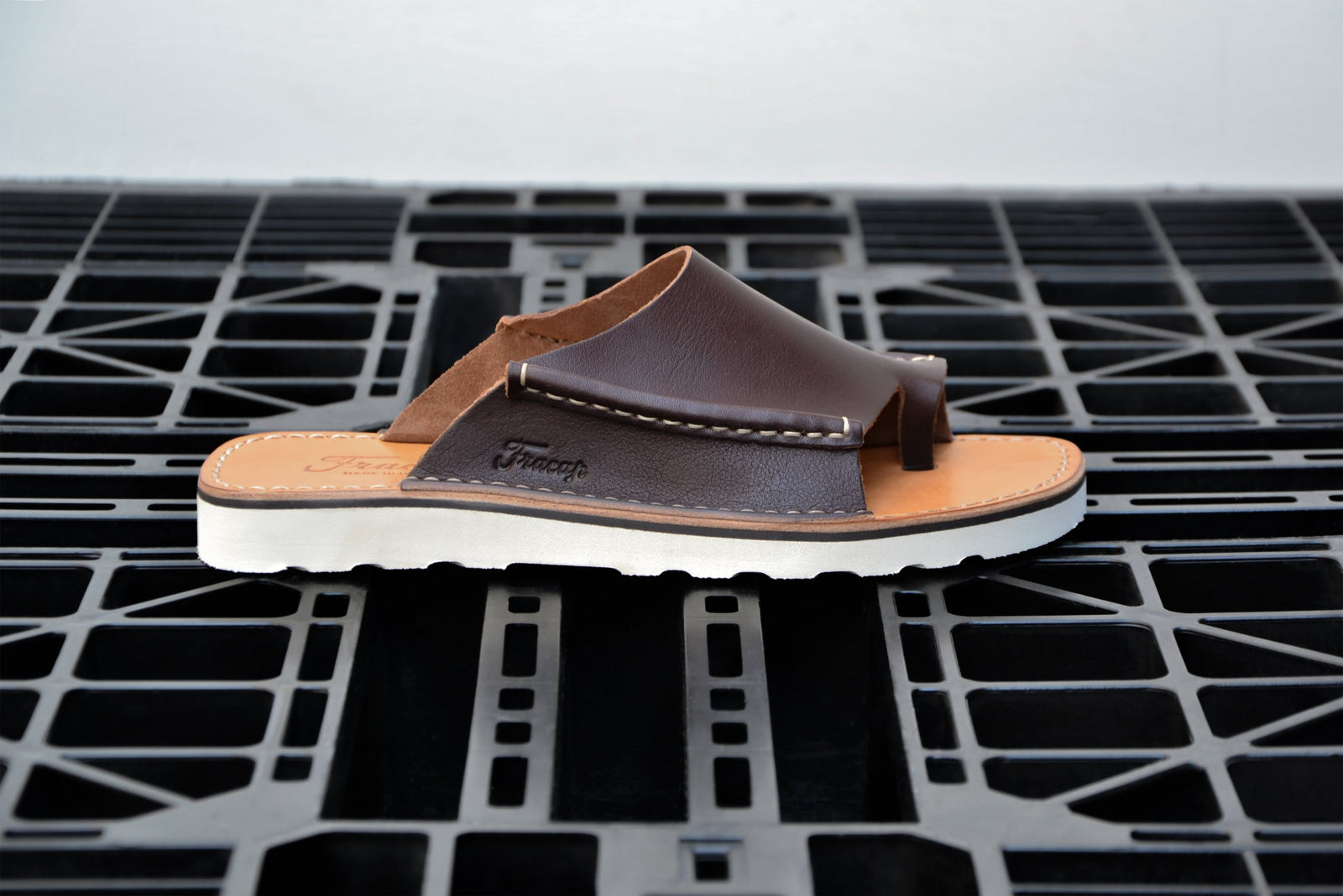 D121 Dark Brown Sandals